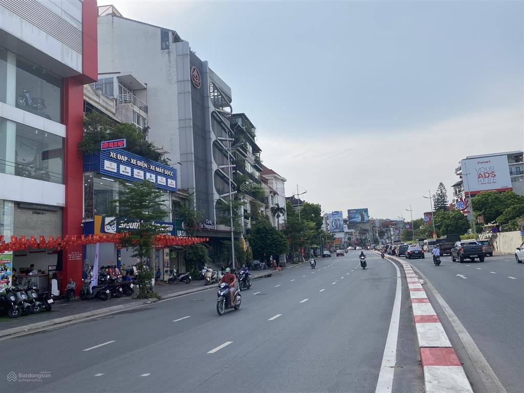Bán nhà mặt ngõ ôtô tránh nhau phố lạc long quân dt 81m mt 4,5 x 5 tầng giá  0973 452 ***
