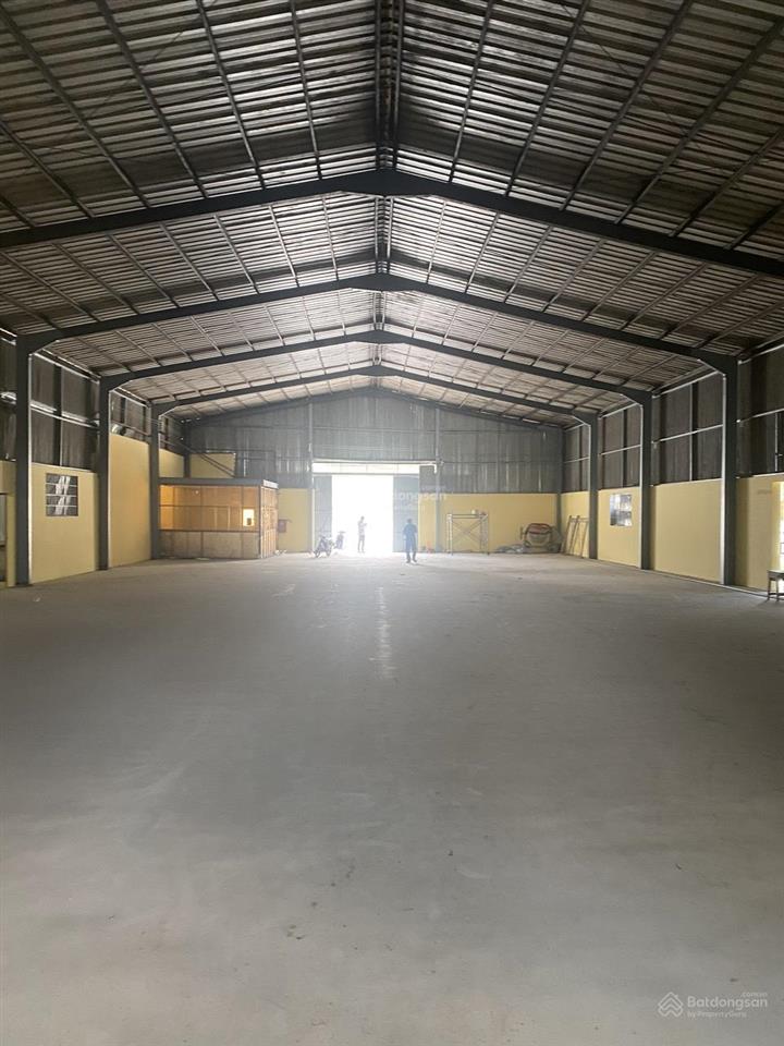 Cho thuê gấp kho, xưởng mặt tiền đường trần đại nghĩa. đậu xe container, xe tải thoải mái.