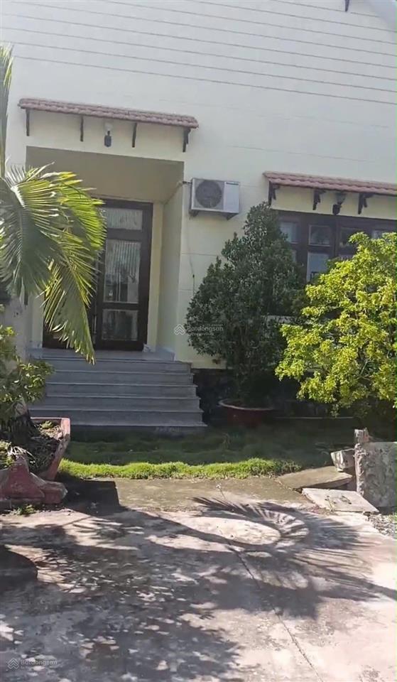 Bán xưởng mặt tiền ql 62 xã tân hiệp, dt rộng, giá thuê siêu rẻ,  ngay