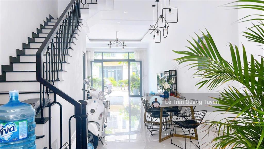Bán shophouse g3 full nội thất, đường lớn mặt tiền kinh doanh 3 lầu 225m2