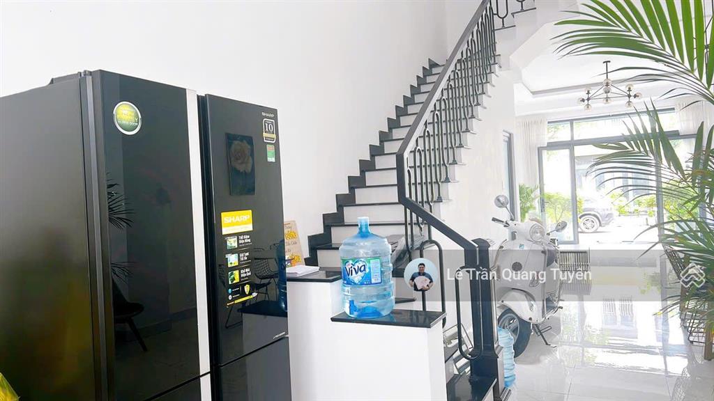 Bán shophouse g3 full nội thất, đường lớn mặt tiền kinh doanh 3 lầu 225m2