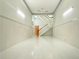 Nhà vào ở liền, 4 tấm hẻm 8m cư xá lạc long quân p5 dt (4x16)m giá 9,75 tỷ (tl)