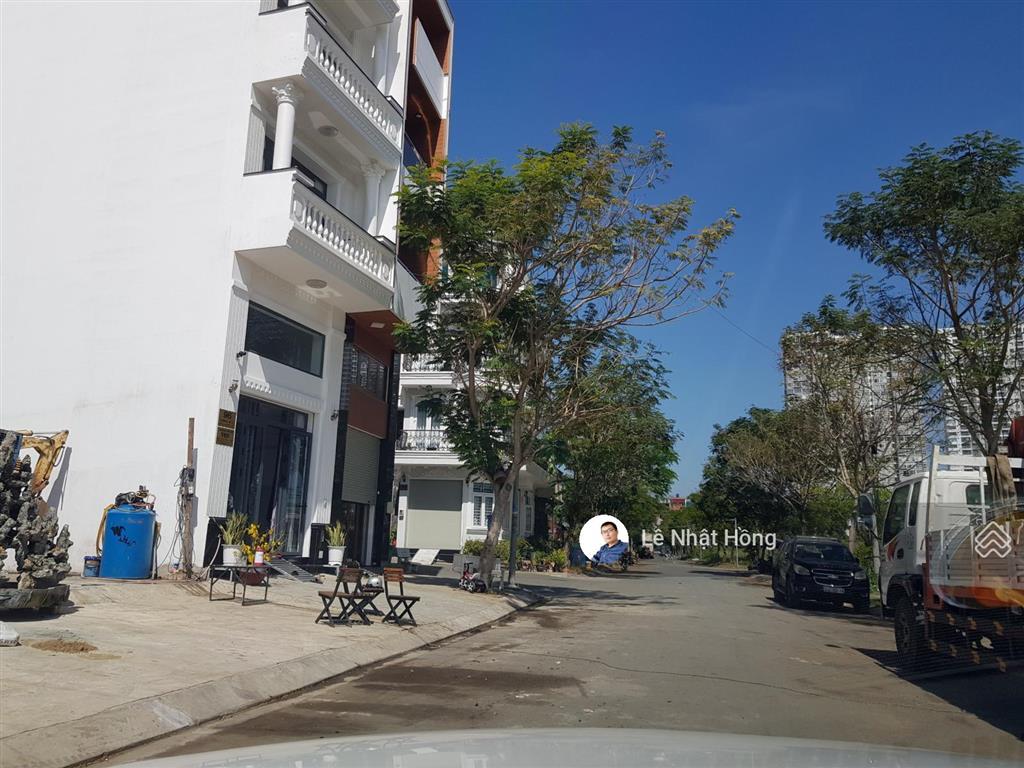 Bán đất 5x12 m đường 8m hoàng quốc việt, ngay sân vận động quận 7