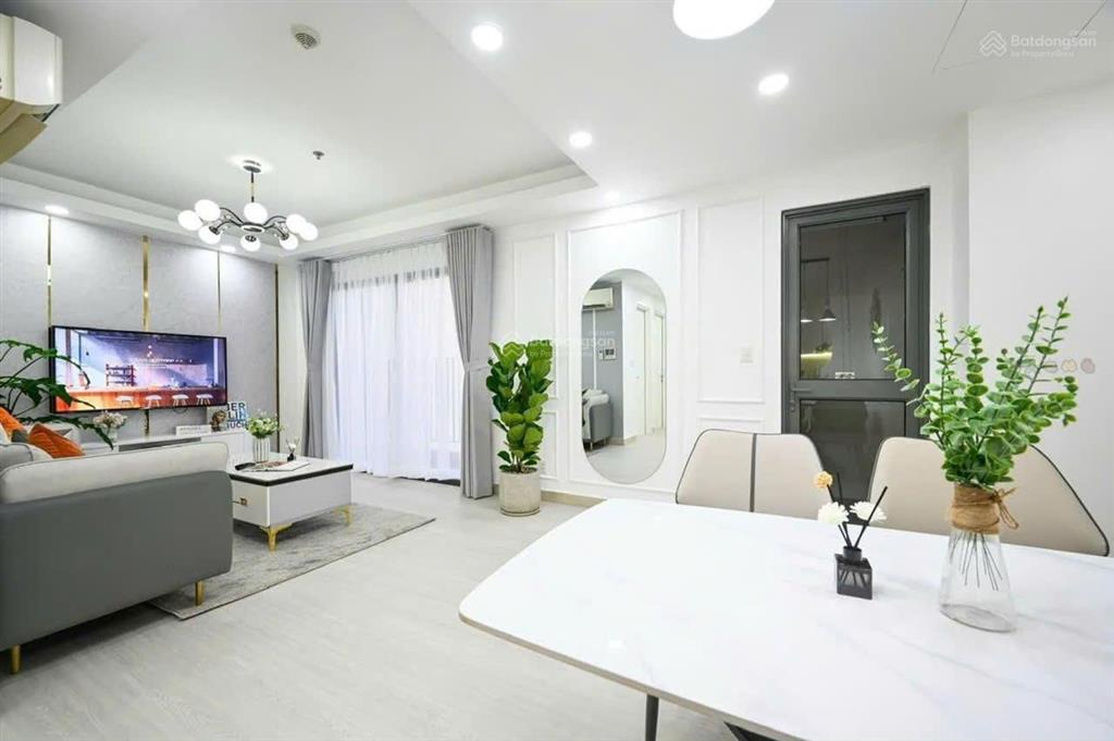 Bán ch cao ốc satra tại phan đăng lưu ,phú nhuận 2pn 2wc view phao hoa q1 5,9 tỷ thương lượng.