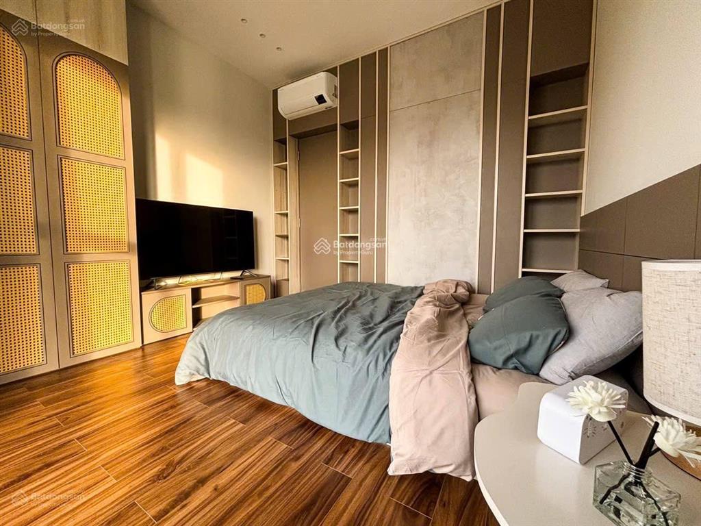 Cần bán nhanh căn hộ carillon hoàng hoa thám, tân bình dt 100m2 3pn 2wc  sổ hồng. nh hỗ trợ 70%