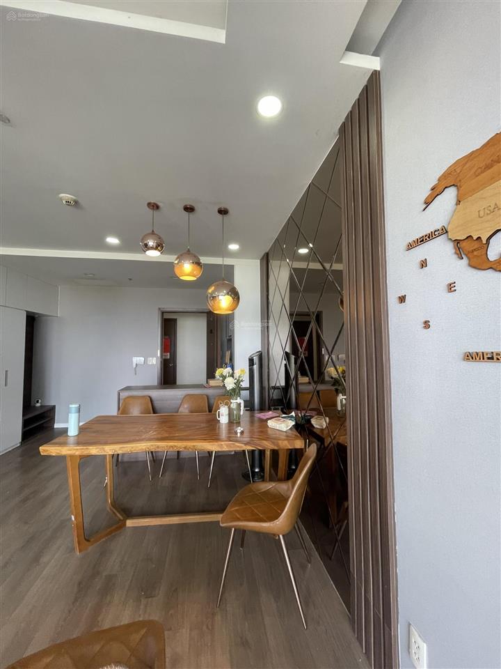 Bạn tìm căn hộ lớn, an tâm pháp lý, ngay trung tâm, 122m2, tầng cao, full nt, liền kề q1