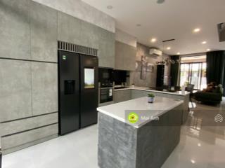 Cho thuê căn nhà siêu đẹp lavila kiến á. nội thất châu âu nhập khẩu5,5x17,5m 2 lầu. 42 triệu/tháng