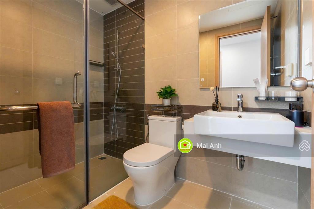 Bán gấp căn hộ rivergate 2pn2wc 74m2. lầu cao view đẹp. nội thất cao cấp  giá 7,5 tỷ