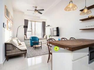 Giá tốt. bán gấp 2pn rivergate | lầu cao view sông | nội thất cao cấp | giá 6 tỷ.  em mai hỗ trợ