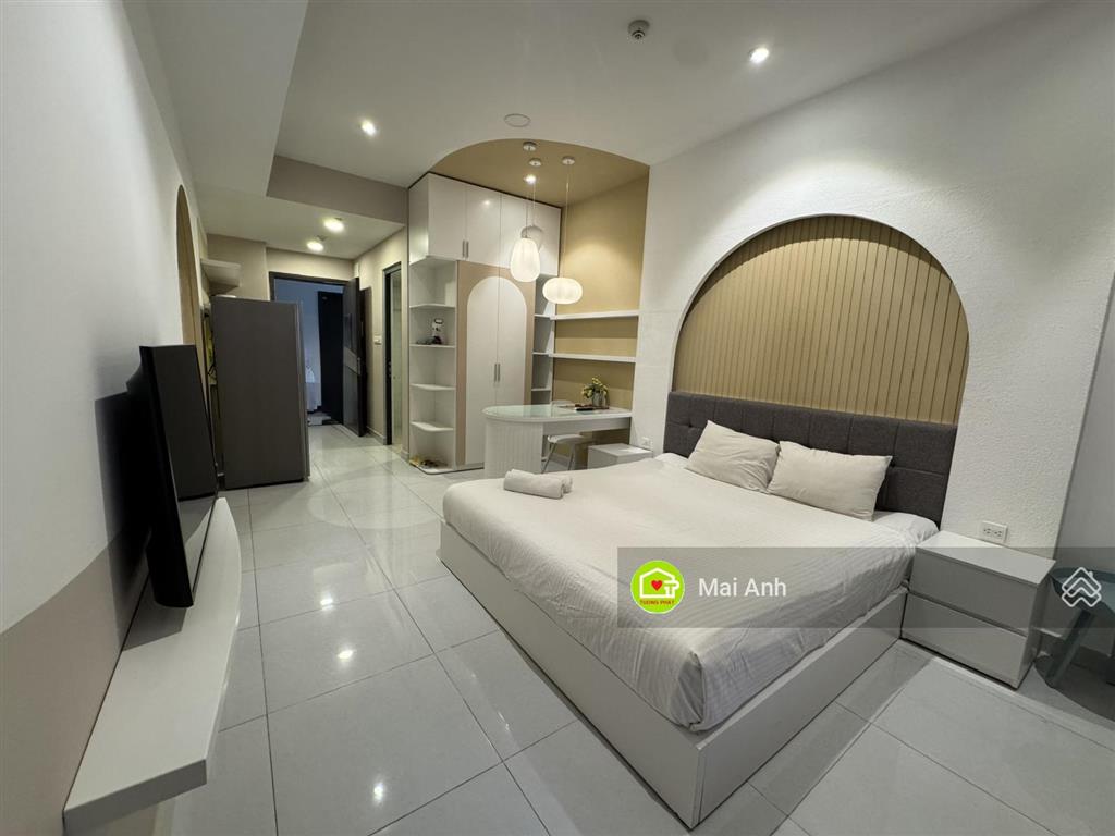 Chính chủ gửi bán căn hộ soho 1 phòng ngủ 30m2. nội thất đẹp. giá 3,99 tỷ