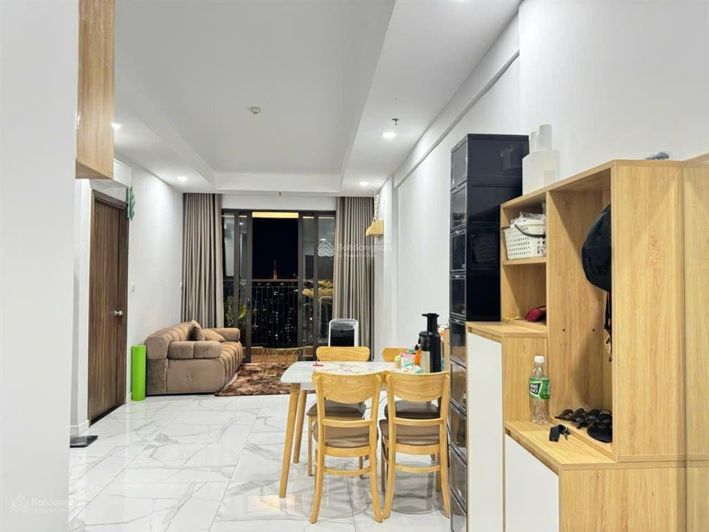 Cho thuê căn 74m2 thiết kế 2 phòng ngủ 2 vệ sinh giá 10 tr full nội thất