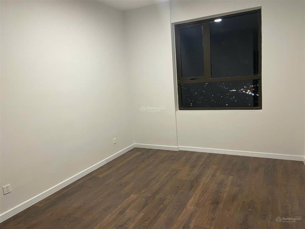 Cần bán căn 3pn 2wc giá tốt view đẹp hướng đẹp, giá 4,3 tỷ đã bao gồm thuế phí sang nhượng
