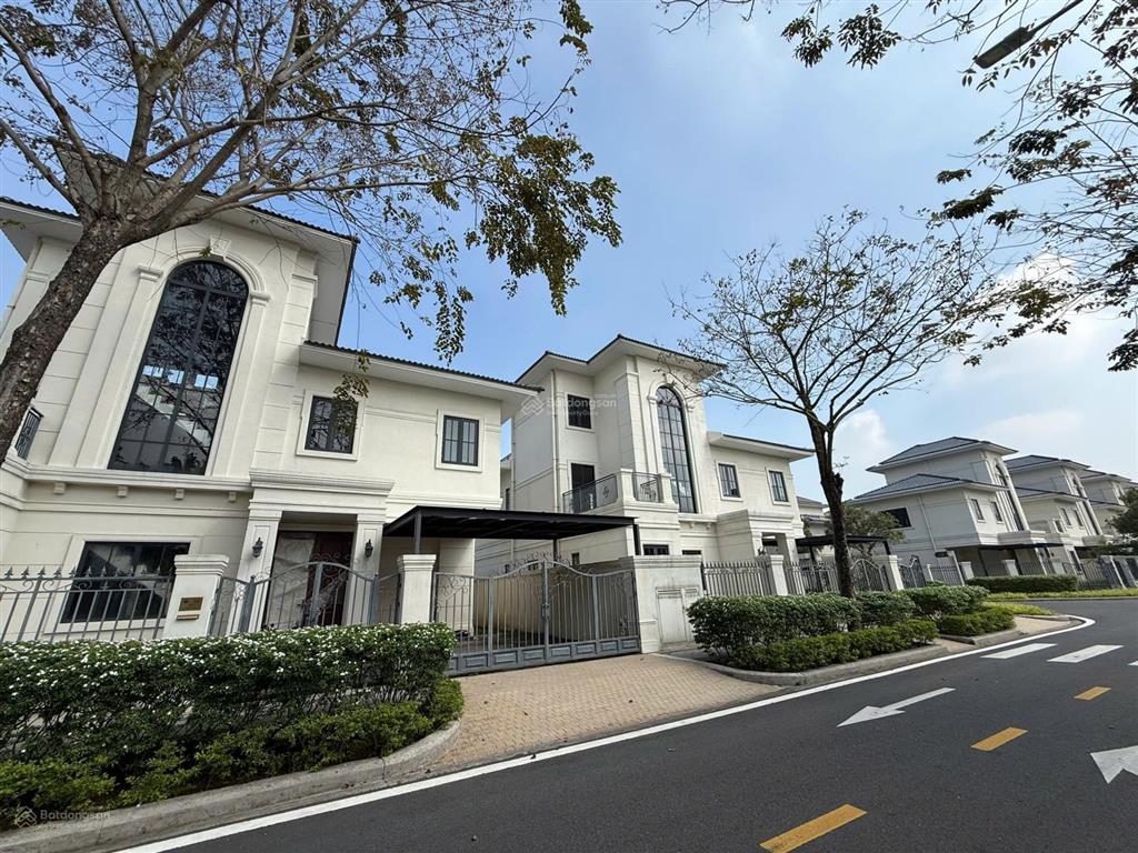 Biệt thự đơn lập swanbay phong cách âu vị trí đẹp giá bán 24 tỷ  mr tuyển 0935 586 ***