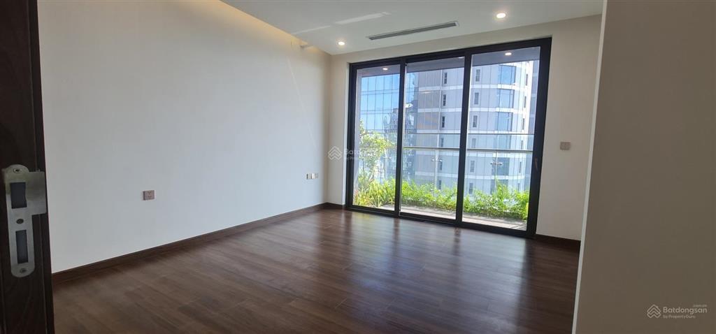 Căn góc 2 mặt tiền dt 137m2 trung tâm quận đống đa. sổ đỏ trao tay, xem nhà 24/7 0899 822 ***