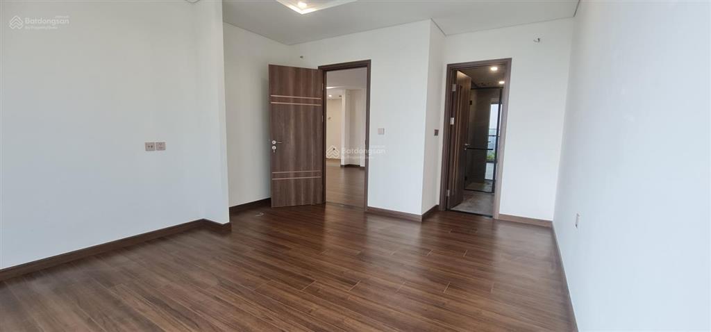 Căn góc 2 mặt tiền dt 137m2 trung tâm quận đống đa. sổ đỏ trao tay, xem nhà 24/7 0899 822 ***