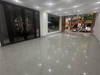Cho thuê nhà lô góc mặt phố vương thừa vũ, thanh xuân. dt 80m2 8tầng thông sàn. chuẩn văn phòng.