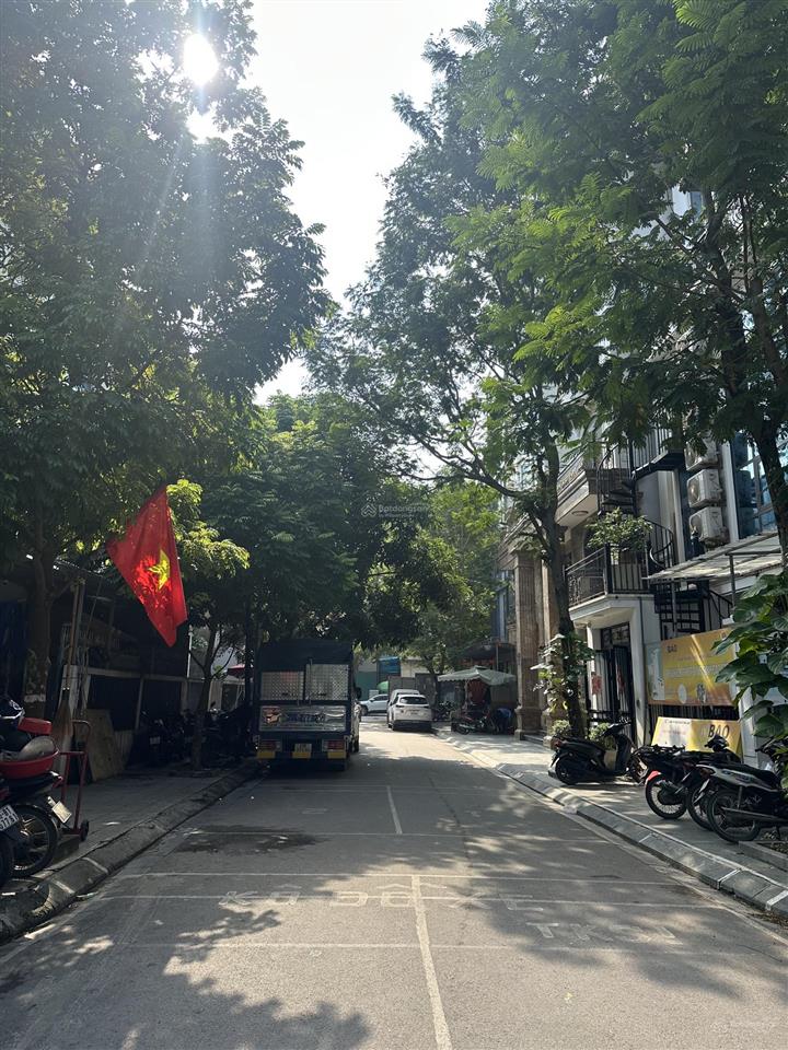 Bán nhà biệt thự kđt hạ đình, thanh xuân. lô góc 170m2 5tầng. ô tô tránh vỉa hè. giá bán 68,8 tỷ