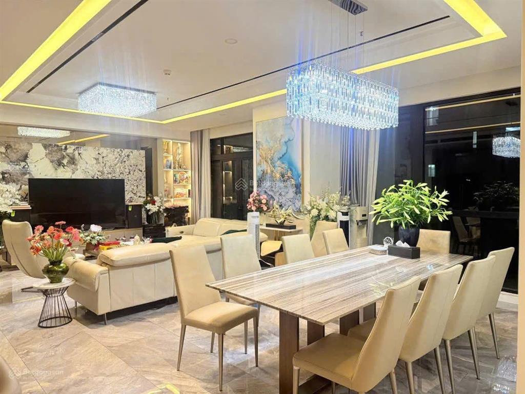 Bán nhanh ch chung cư green diamond 93 láng hạ, căn góc 142m2, tầng trung đẹp, full nội thất giá rẻ