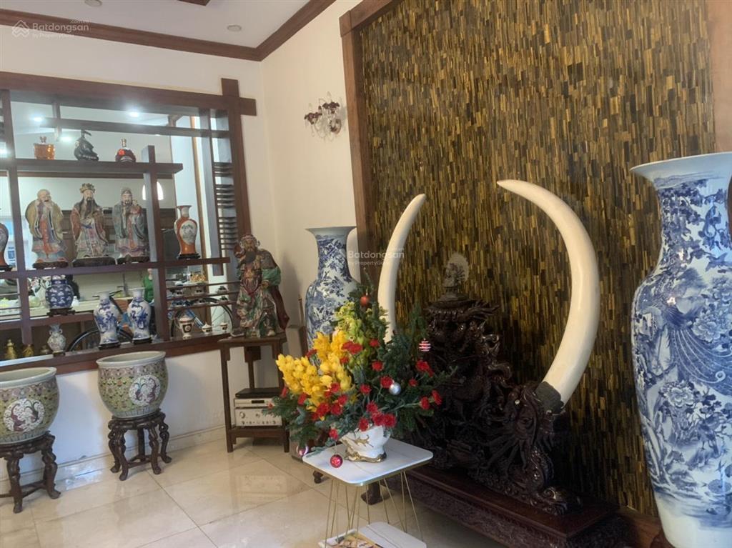 Chính chủ cần bán gấp bt the zei mỹ đình, 267m2,mt 15m giá hơn 93 tỷ, pháp lý đầy đủ tại lê đức thọ