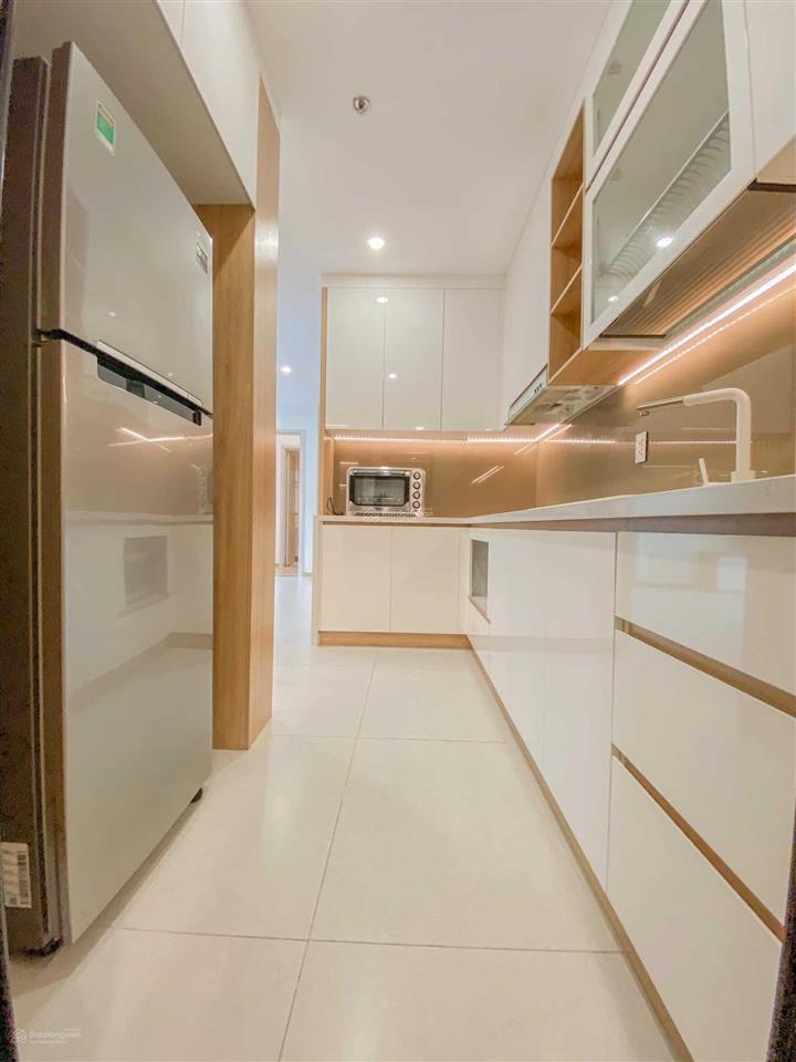 Cho thuê gấp new city 3pn 2wc 102m2 nội thất full giá 20.000.000đ view sông tầng cao.  0908 833