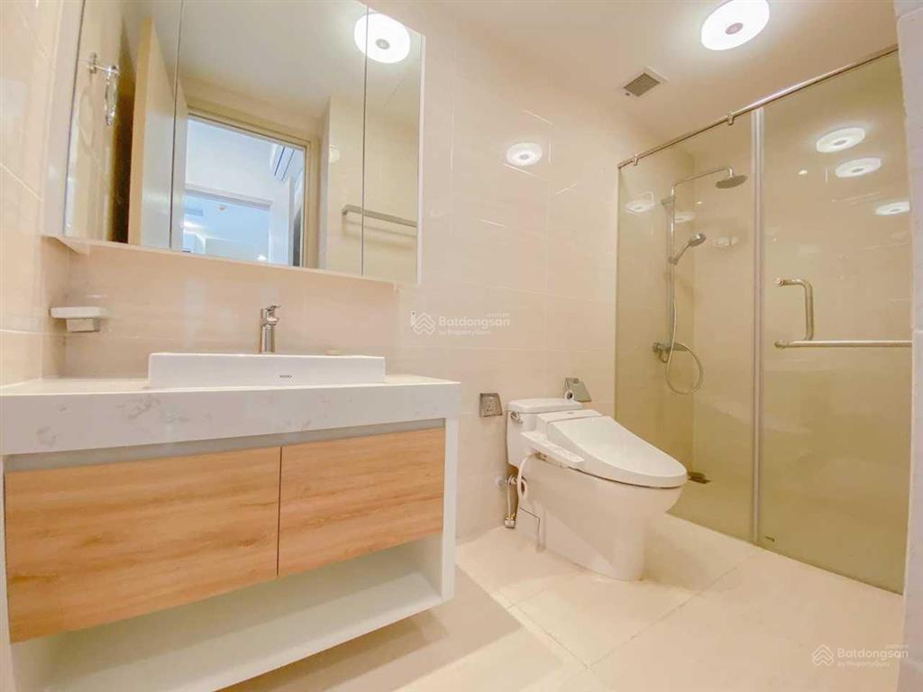 Cho thuê gấp new city 3pn 2wc 102m2 nội thất full giá 20.000.000đ view sông tầng cao.  0908 833