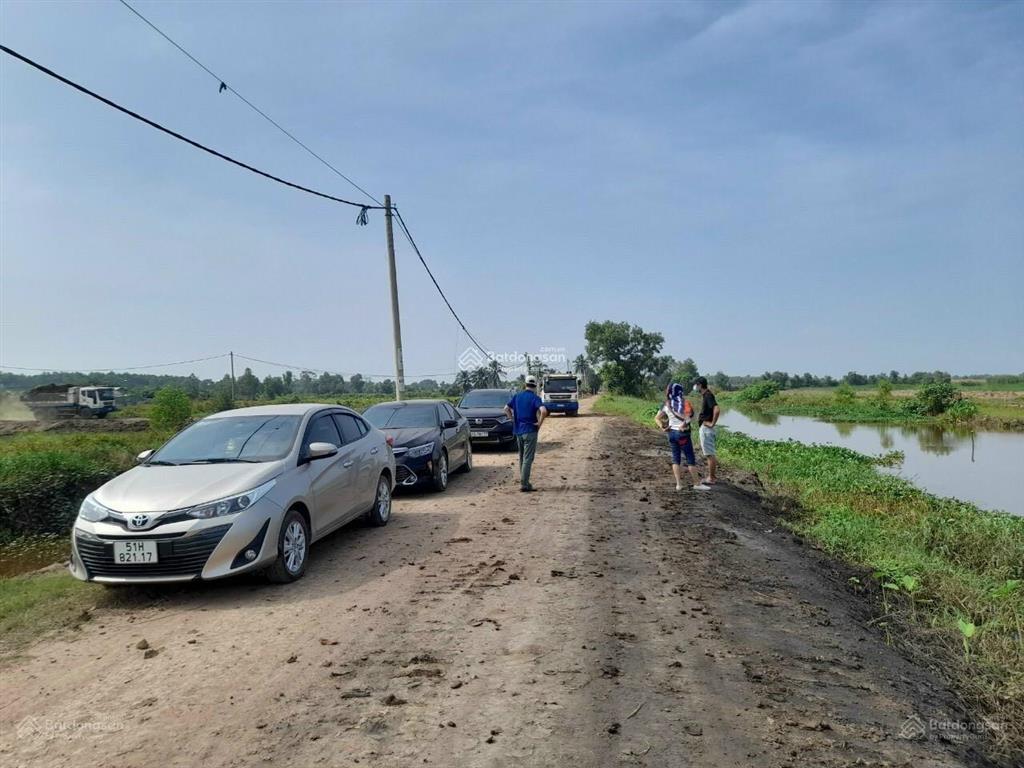 Bán đất tại đường vườn thơm. dt 1000m2  2000m2  3000m2  4000m2  5000m2