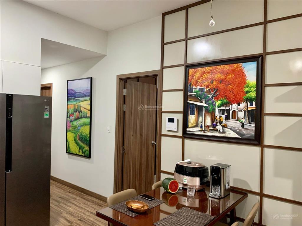 Bán căn 72m2 2pn 2wc bc, view bitexco  thành phố, tặng nội thất dính tường