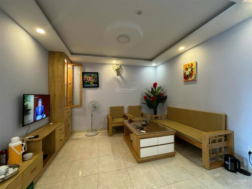 Cho thuê căn hộ view sông mát mẻ giá 11 triệu / tháng