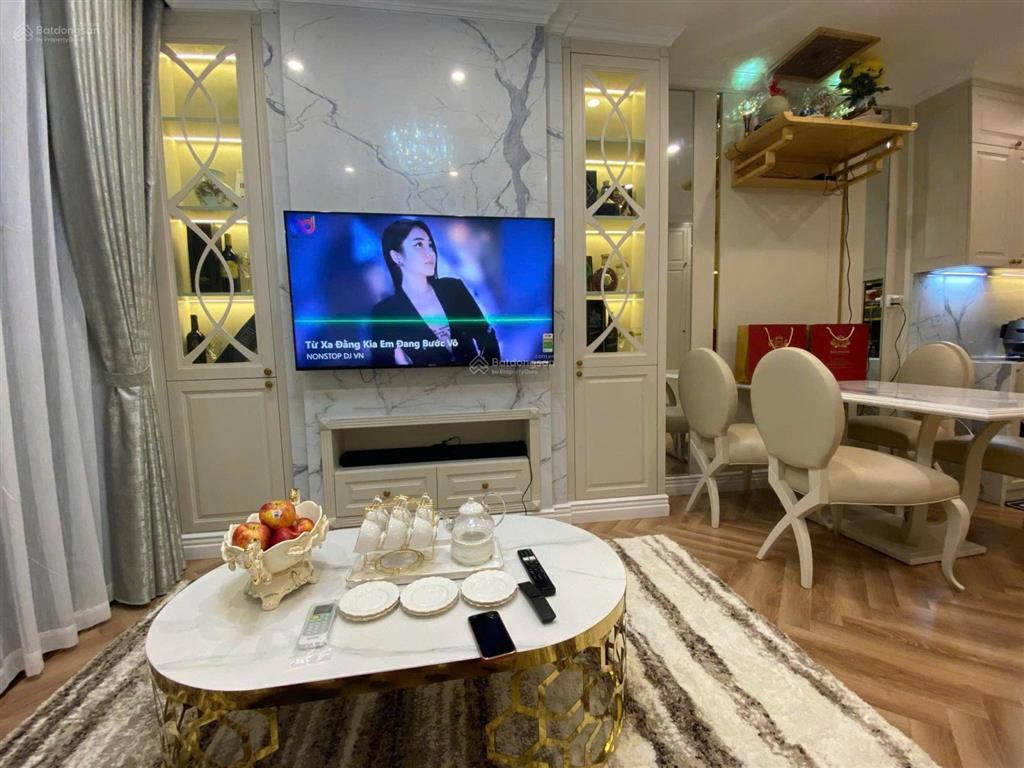 Bán căn hộ 69.9m2 2pn, 2vs full nội thất nhập, chỉ sách quần áo về ở ngay 0901 720 ***