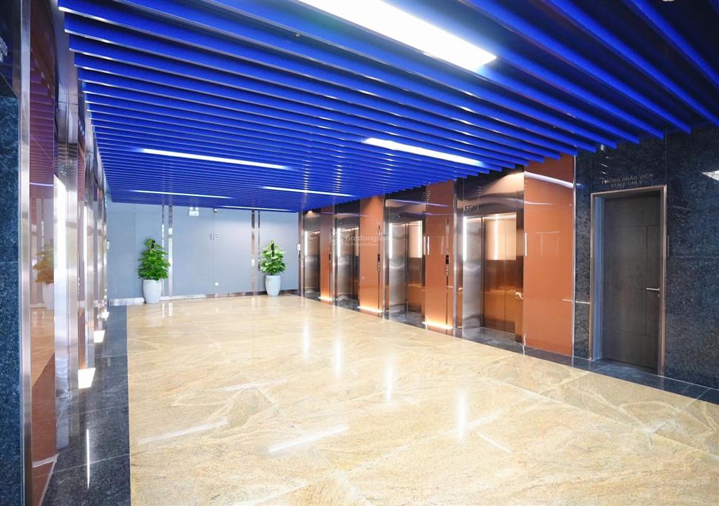 Bán mặt bằng văn phòng tòa văn phòng tttm chợ mơ, sổ đỏ, nhận mặt bằng ngay, ngân hàng hỗ trợ 85%