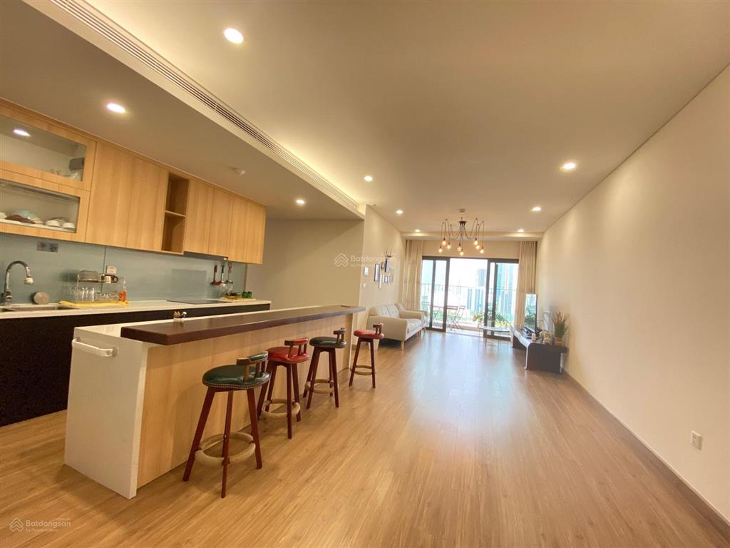 Bán căn hộ 3 phòng ngủ 127m2 toàn bộ các mặt view hồ 17 tỷ tòa sky park residence cầu giấy