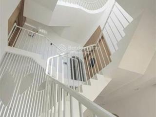 Bán nhà 3 tầng hói kiểng, 157.3m2, thiết kế đẹp ngay góc 2 mt sát sông đối diện block biệt thự