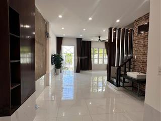 Cần tiền bán căn nhà phố thăng long hiệp phước, dt 115m2, sổ đỏ. full nội thất, sẵn hđ thuê 22tr/th