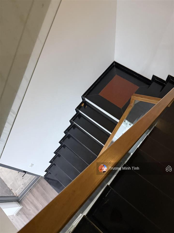 Chính chủ bán nhà khúc thừa dụ, giá bán 16 tỷ, 150 m2, 3pn, 3wc, pháp lý đầy đủ giao dịch nhanh