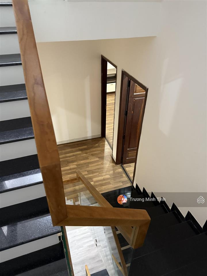 Chính chủ bán nhà khúc thừa dụ, giá bán 16 tỷ, 150 m2, 3pn, 3wc, pháp lý đầy đủ giao dịch nhanh