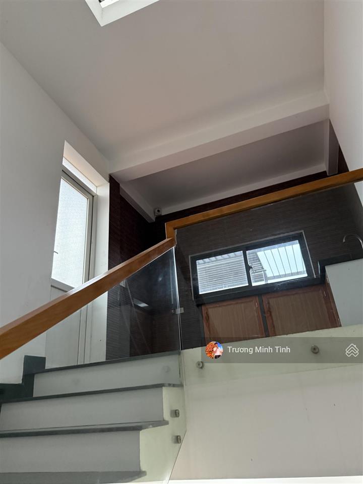 Chính chủ bán nhà khúc thừa dụ, giá bán 16 tỷ, 150 m2, 3pn, 3wc, pháp lý đầy đủ giao dịch nhanh