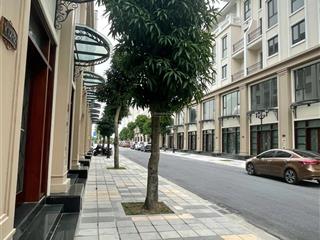 Vinhomes ocp3 em có căn xẻ khe sân vườn khu vịnh tây 2, dt 105m2, giá 12 tỷ, mt 7m, hướng đn