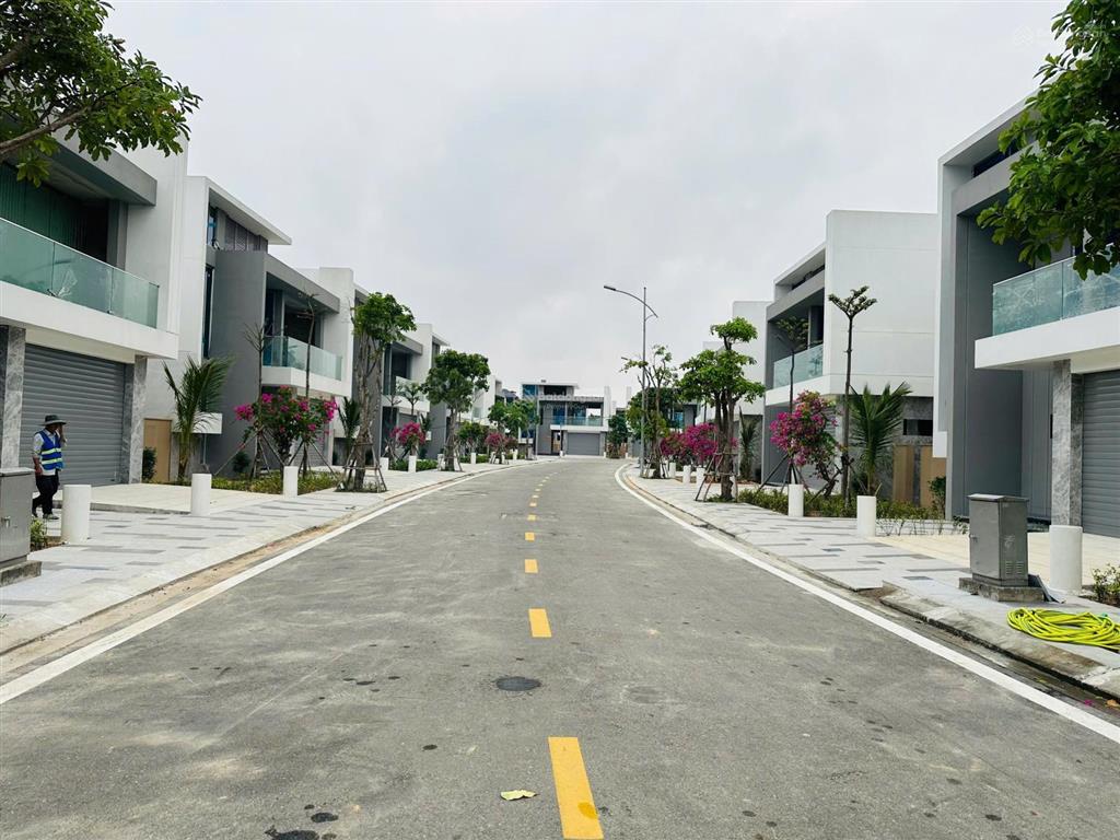 Siêu phẩm biệt thự bt407 regal victoria  diện tích 410 m²  nở hậu phong thuỷ  giá siêu tốt
