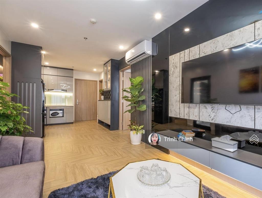 Bán gấp căn studio lancaster 20 núi trúc, 45m2, có đồ, ban công đông bắc, tầng cao, đẹp