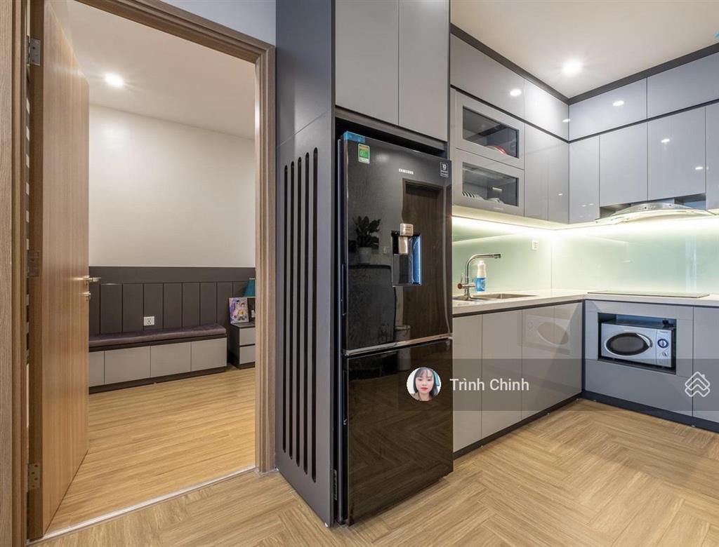 Bán gấp căn studio lancaster 20 núi trúc, 45m2, có đồ, ban công đông bắc, tầng cao, đẹp