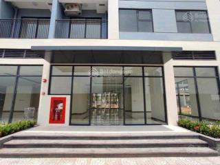 Bán sàn chung cư tầng 1 tại liễu giai 160 m2, mặt tiền 17m, tiện kinh doanh giá 7.8 tỷ bao thuế phí
