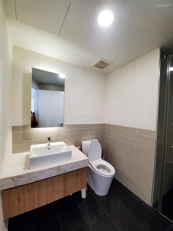 Bán căn hộ watermark 395 lạc long quân, 128m2, 3 pn, view hồ, tầng cao, ban công đb, giá 16,5 tỷ