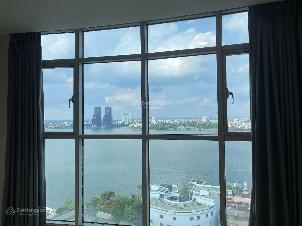 Bán căn hộ watermark 395 lạc long quân, 128m2, 3 pn, view hồ, tầng cao, ban công đb, giá 16,5 tỷ