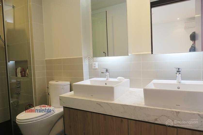 Bán căn hộ watermark lạc long quân, 98m2, 2pn, full đồ, căn góc, view hồ, hướng nam, giá 12 tỷ