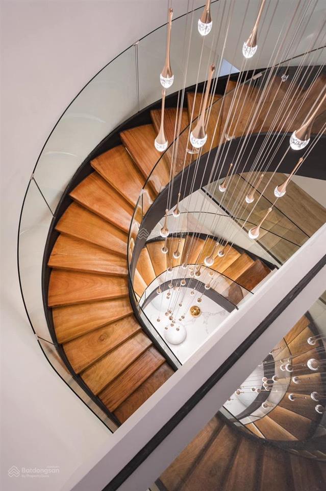 Bán duplex hateco laroma 210 m2, 3 pn +1, 4 wc, view đẹp, ban công rộng, nội thất mới tinh, 29 tỷ