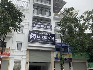 Cho thuê nhà ngụy như  khuất duy tiến, mới hoàn thiện, có đủ pccc, thang máy, giá thuê 40tr/th