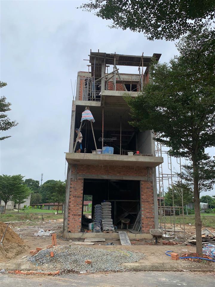 Nhà xây mới sắp hoàn thiện  thới hòa  mỹ phước 3