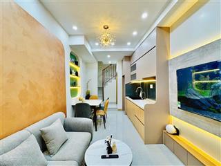 Lên sóng siêu phẩm 3 tầng lầu  chỉ 4,25 tỷ. trường sa p17 b.thạnh  cách q1 nửa cây cầu