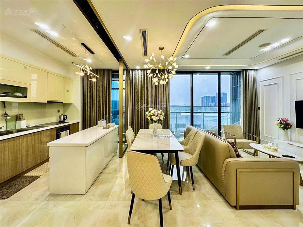 Vinhomes golden river bán căn hộ vòng cung tháp aqua 2 với 3 phòng ngủ sổ hồng