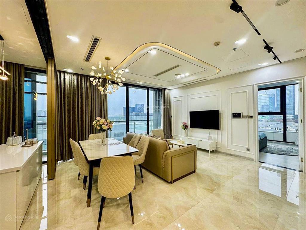 Vinhomes golden river bán căn hộ vòng cung tháp aqua 2 với 3 phòng ngủ sổ hồng